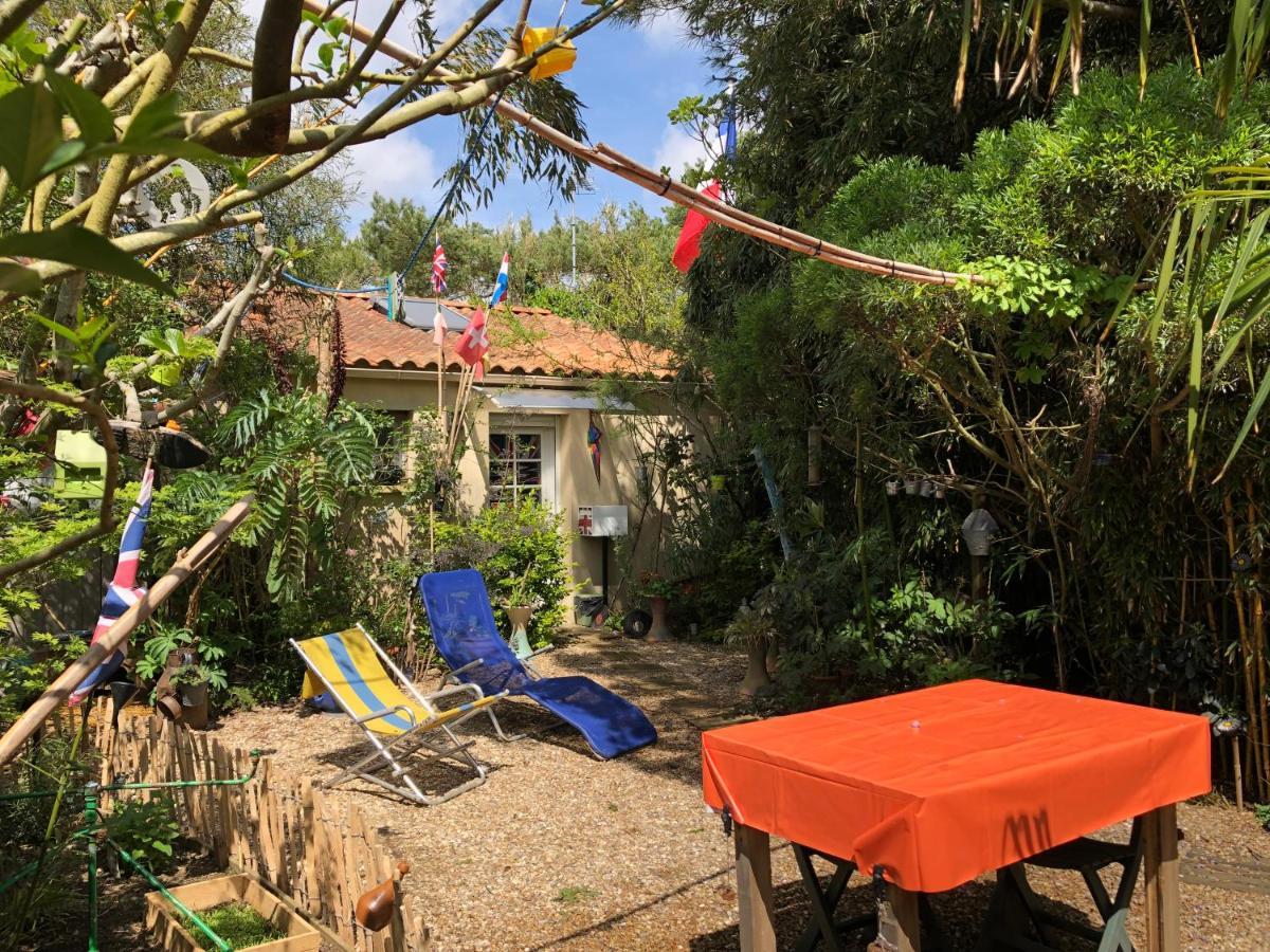 L Atypique Bed and Breakfast L'Ile-d'Olonne Exteriör bild